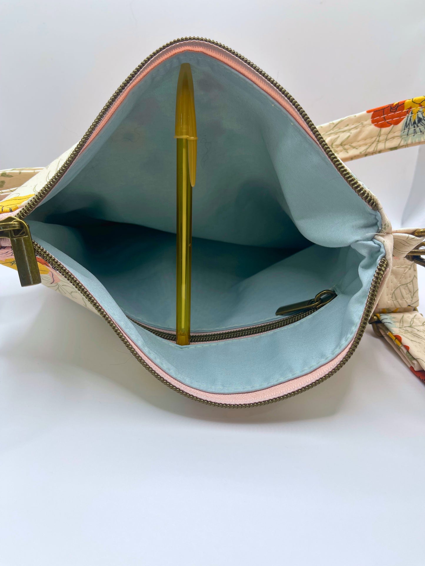 Alyssa Crossbody- Sprigs of Spring