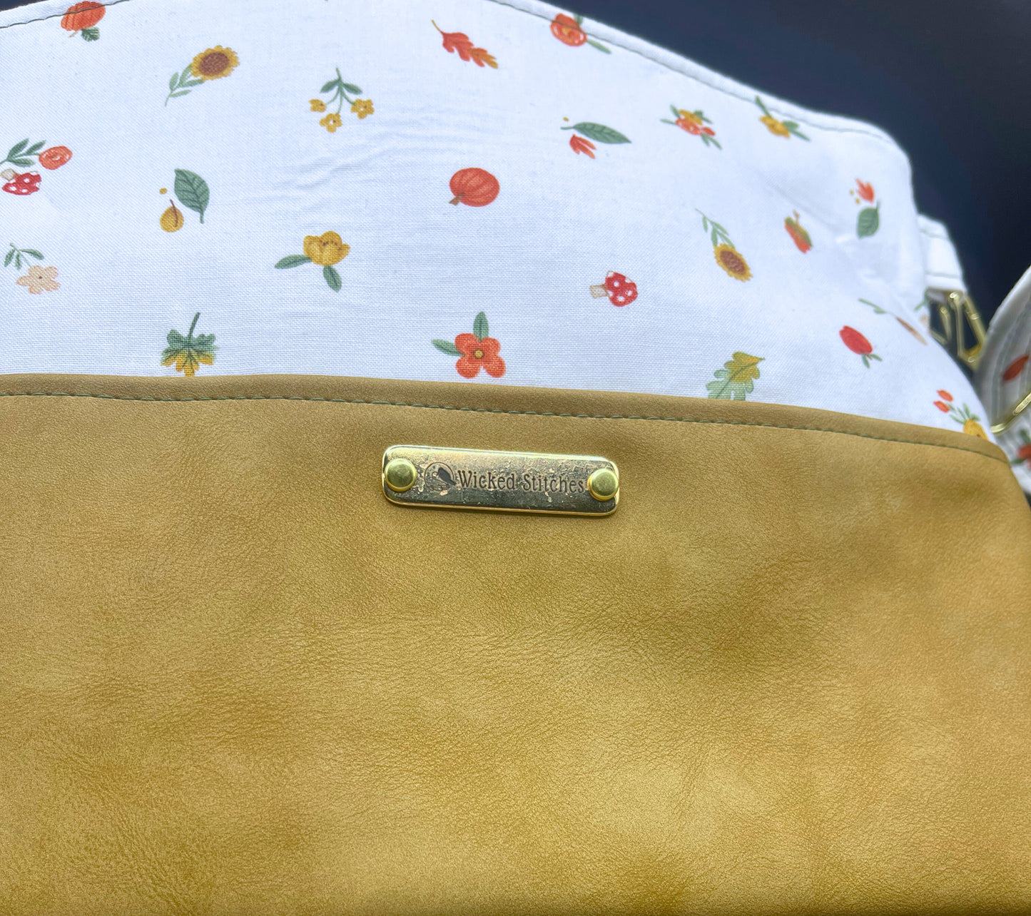 Alyssa Crossbody- In the Pumpkin Patch