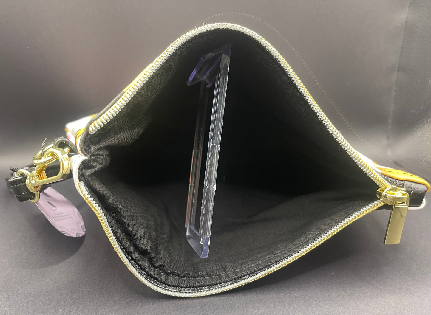 Artemis Wristlet- Abstract Petals