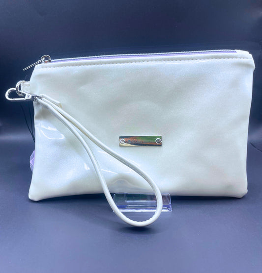 Artemis Wristlet- Snowfall