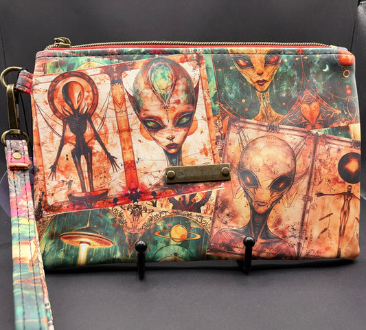 Artemis Wristlet- OMG Aliens!