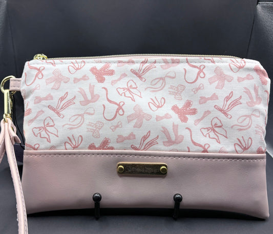 Artemis Wristlet- The Bows are Back in Town, but in Gold