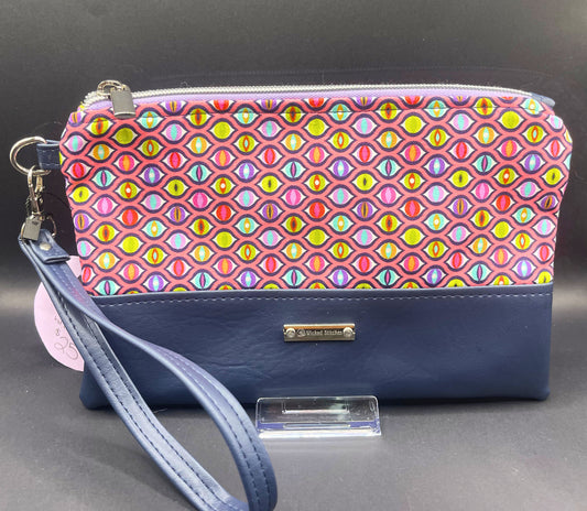 Artemis Wristlet- Cat Eyes See All