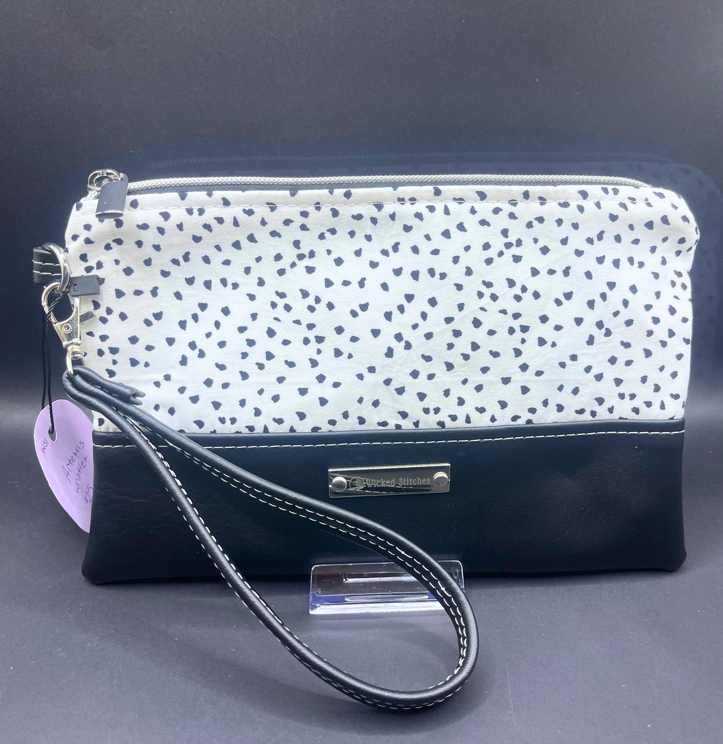 Artemis Wristlet- Spot Me in a Crowd