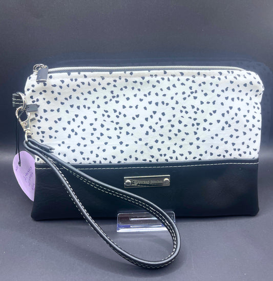 Artemis Wristlet- Spot Me in a Crowd